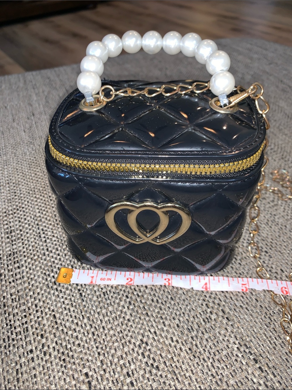 Black quilted mini jelly handbag crossbody featuring a faux-pearl top handle - Picture 2 of 8